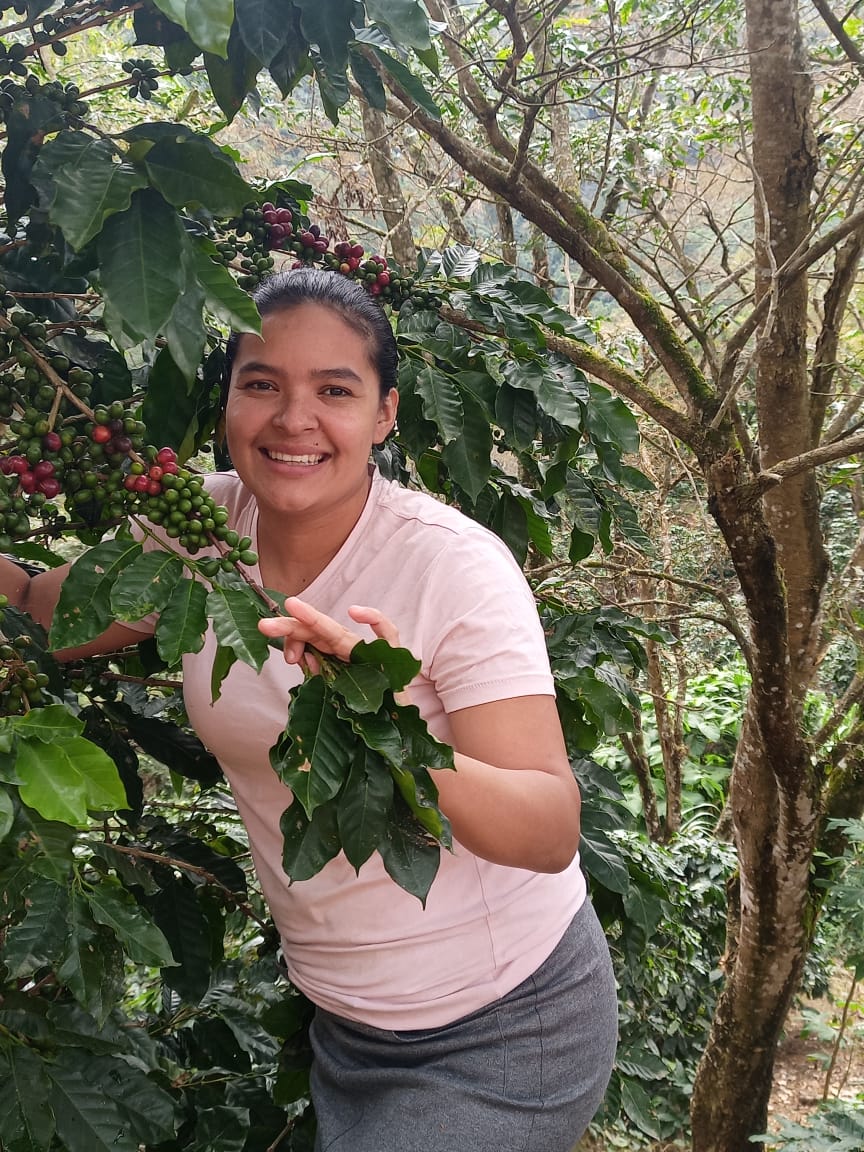 SN-25-32 YENSI SÁNCHEZ